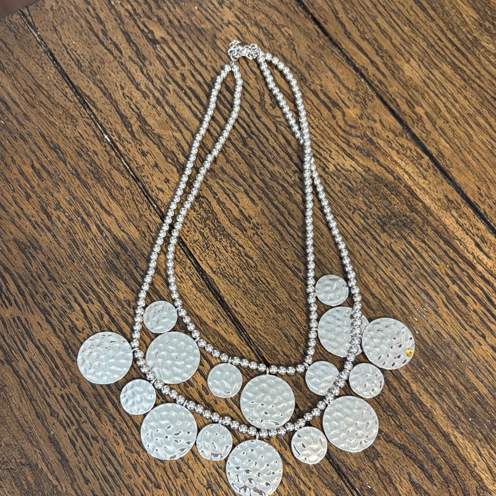 Elegant Silver Necklace with Hammered Discs